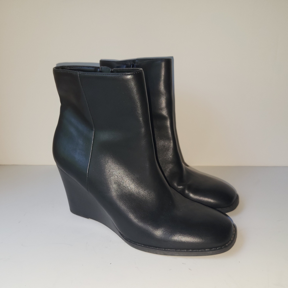 NEW Dolce Vita Black Wedge Boots - 9.5